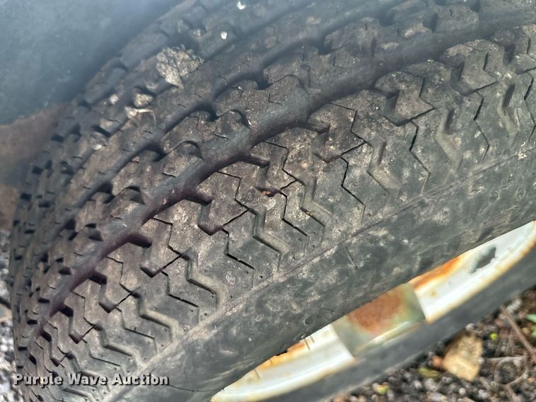 image for item JX9002 2001 Dressen Custom  utility trailer