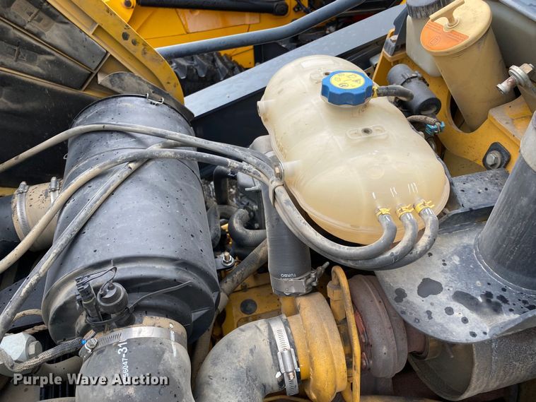 image for item KW9010 2012 John Deere 310SJ  backhoe