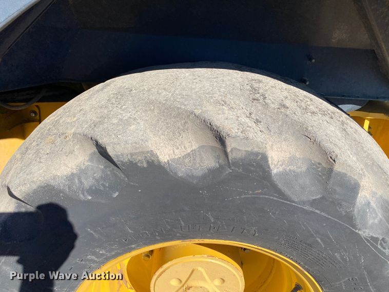 image for item KW9010 2012 John Deere 310SJ  backhoe