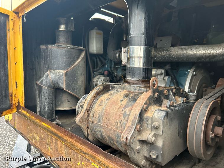 image for item KW9166 2014 Vermeer VX100XT-800AIR  vacuum excavator