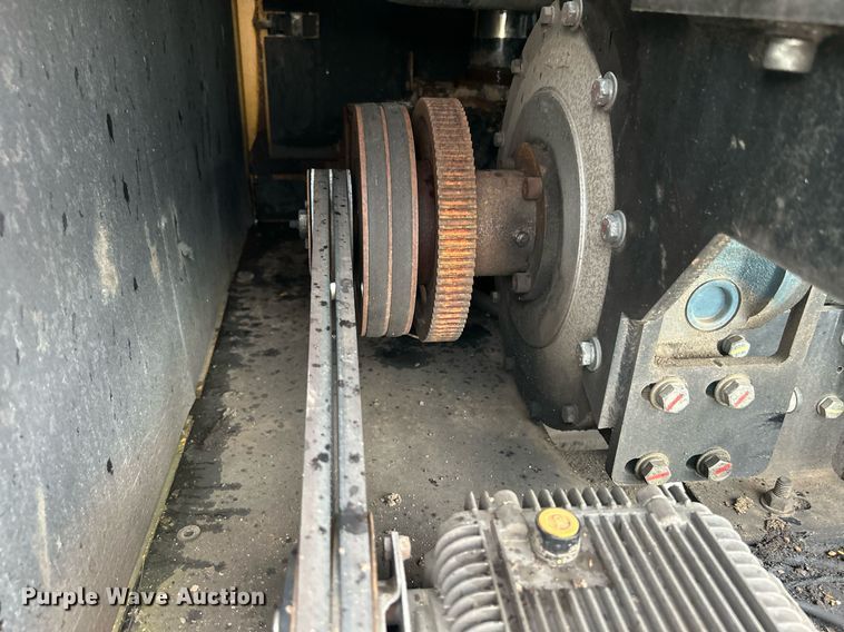 image for item KW9166 2014 Vermeer VX100XT-800AIR  vacuum excavator