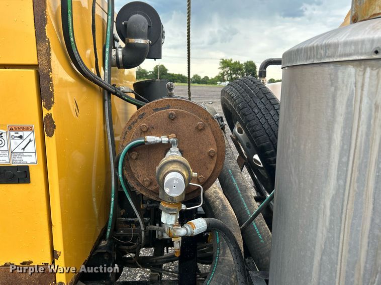 image for item KW9166 2014 Vermeer VX100XT-800AIR  vacuum excavator