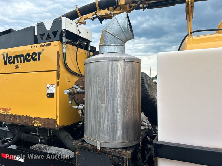 image for item KW9166 2014 Vermeer VX100XT-800AIR  vacuum excavator