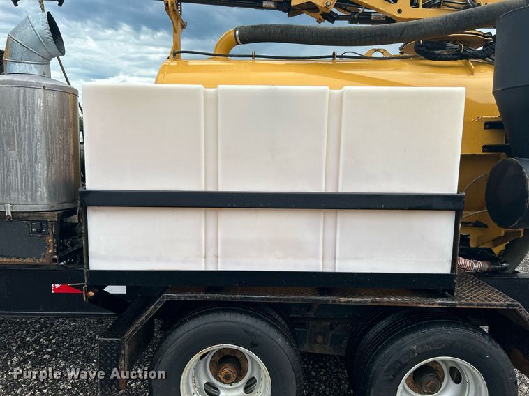 image for item KW9166 2014 Vermeer VX100XT-800AIR  vacuum excavator