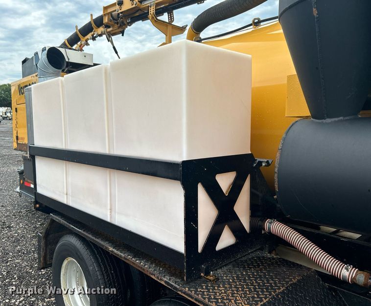 image for item KW9166 2014 Vermeer VX100XT-800AIR  vacuum excavator