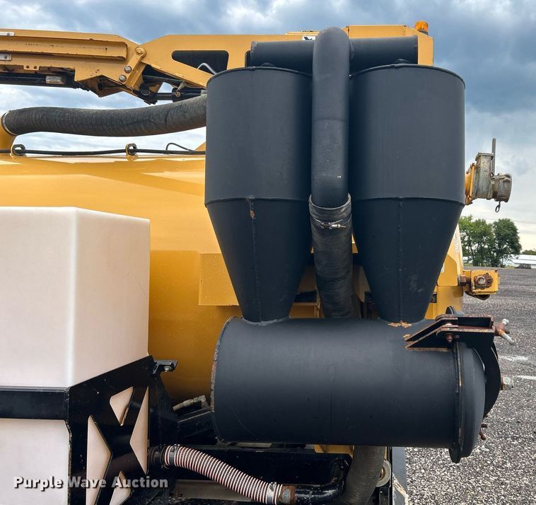 image for item KW9166 2014 Vermeer VX100XT-800AIR  vacuum excavator