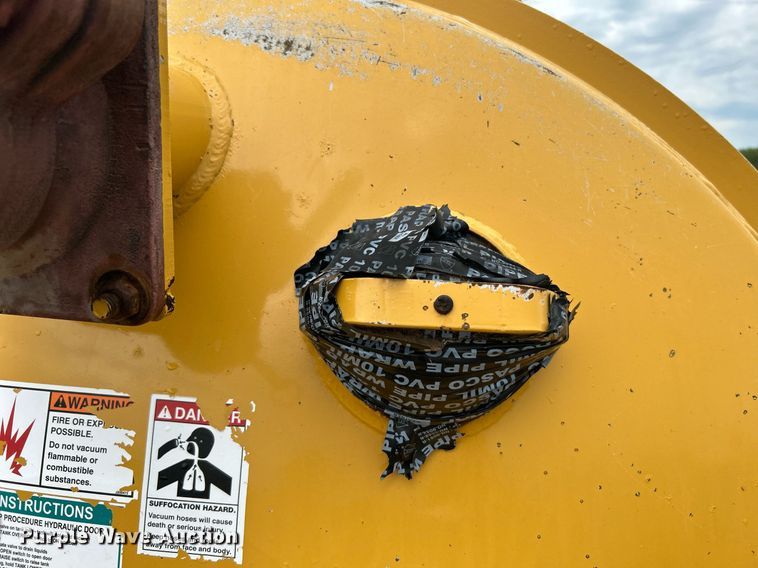 image for item KW9166 2014 Vermeer VX100XT-800AIR  vacuum excavator