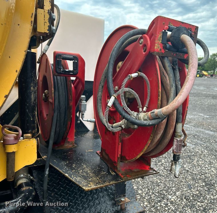 image for item KW9166 2014 Vermeer VX100XT-800AIR  vacuum excavator