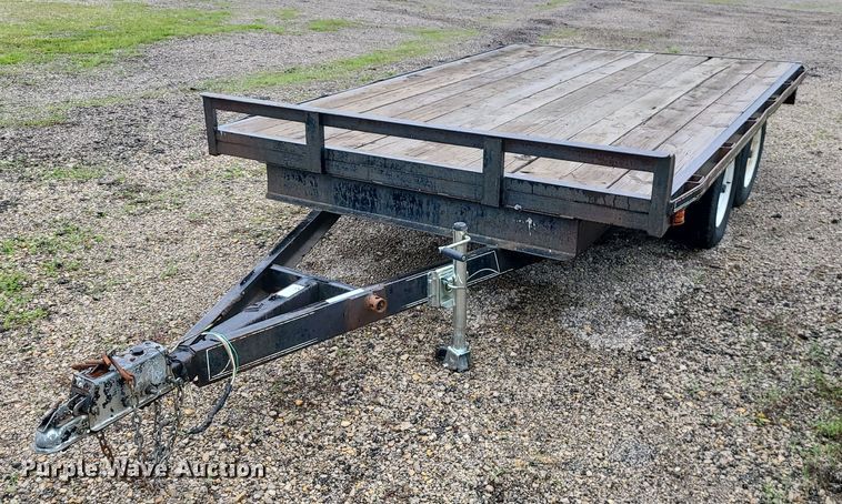 image for item LE9051 1998 Tri-Star  equipment trailer