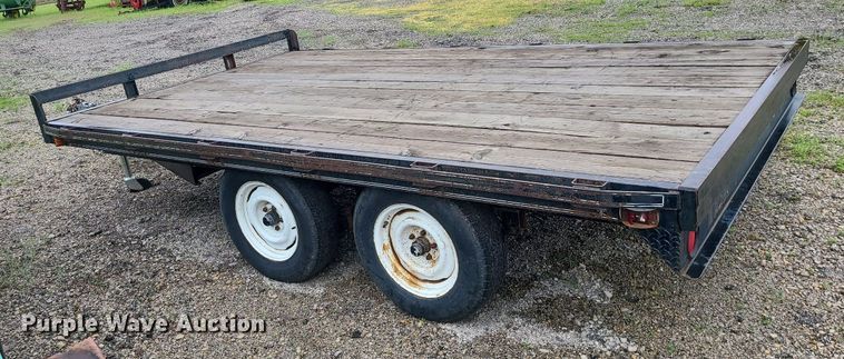 image for item LE9051 1998 Tri-Star  equipment trailer