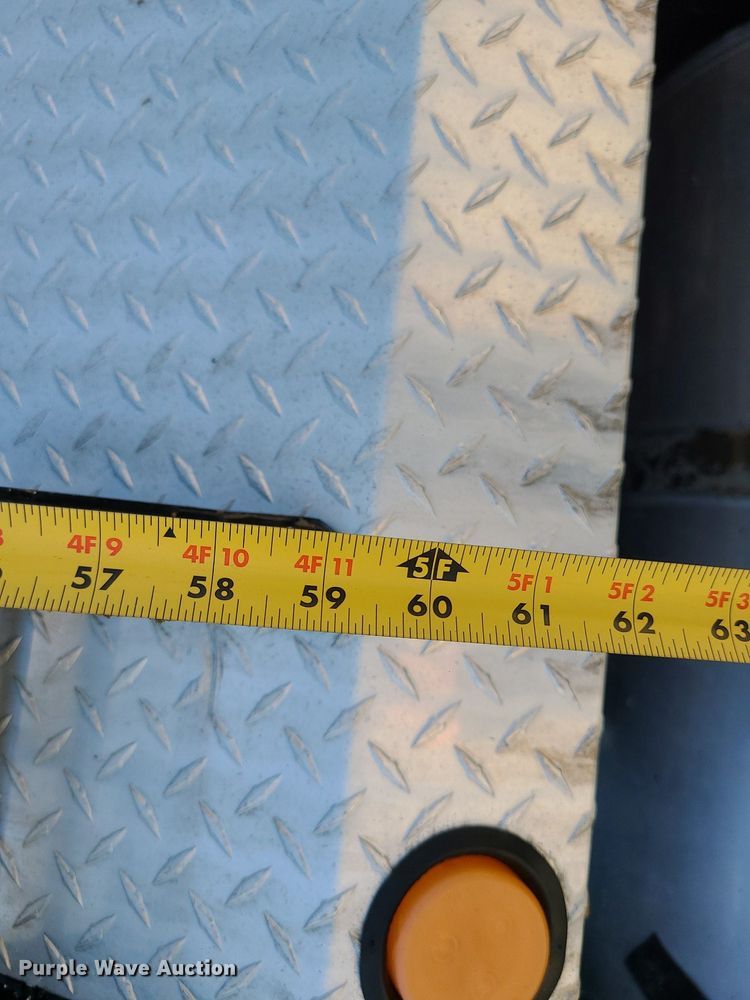 image for item LE9070 2012 Caterpillar CT660L  dump truck