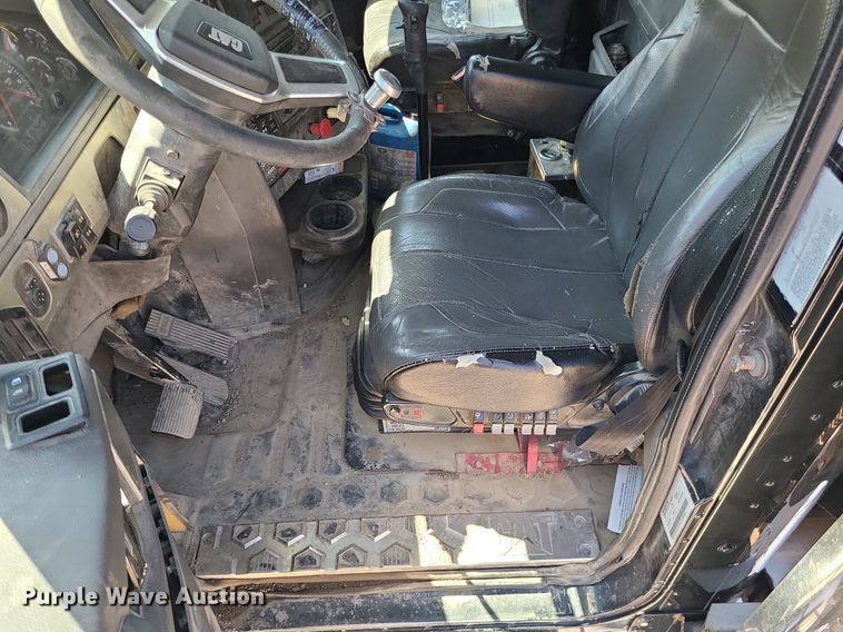 image for item LE9070 2012 Caterpillar CT660L  dump truck