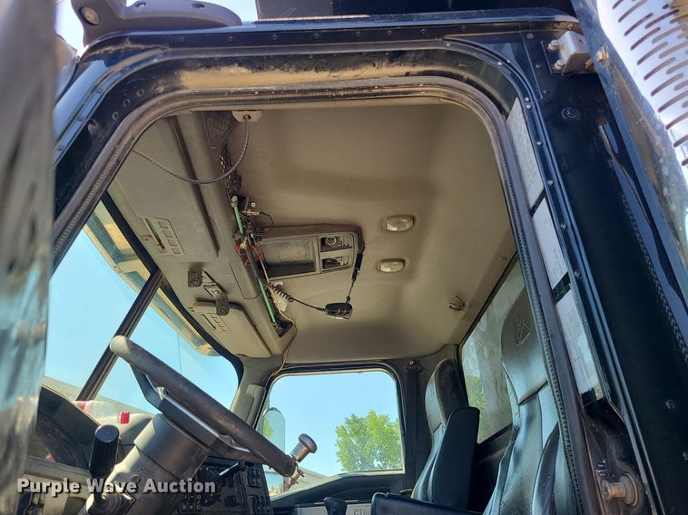 image for item LE9070 2012 Caterpillar CT660L  dump truck