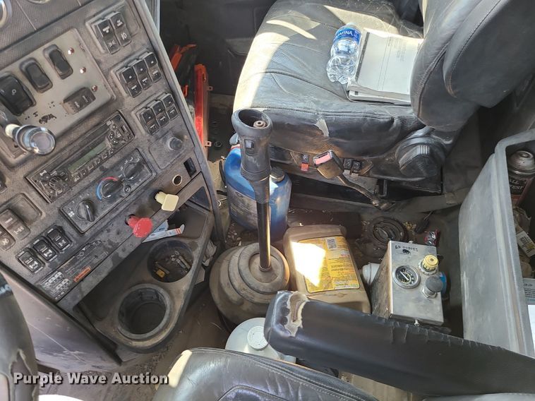 image for item LE9070 2012 Caterpillar CT660L  dump truck