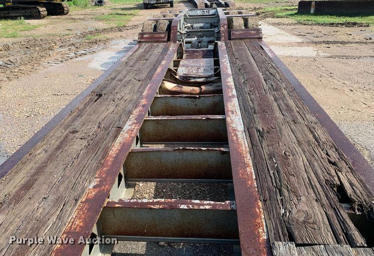 image for item LH9736 2006 Trail King TK110HDG  lowboy equipment trailer