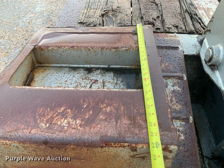 image for item LH9736 2006 Trail King TK110HDG  lowboy equipment trailer