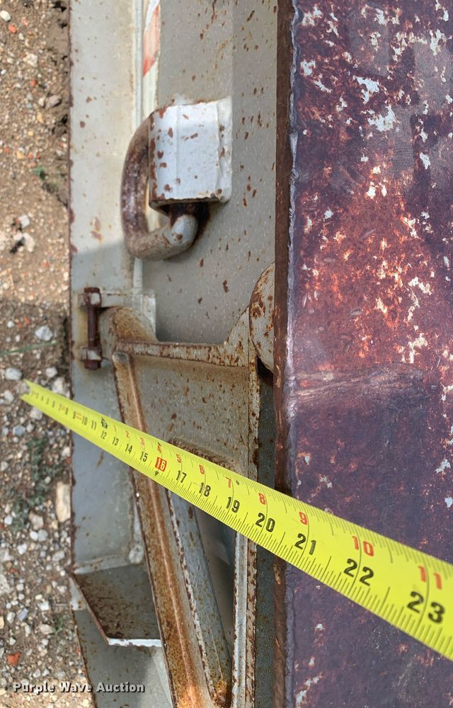 image for item LH9736 2006 Trail King TK110HDG  lowboy equipment trailer