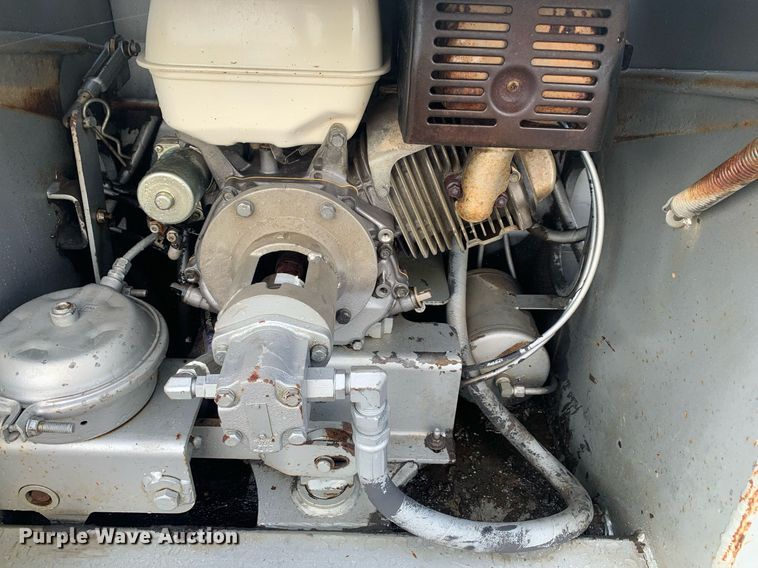 image for item LH9736 2006 Trail King TK110HDG  lowboy equipment trailer