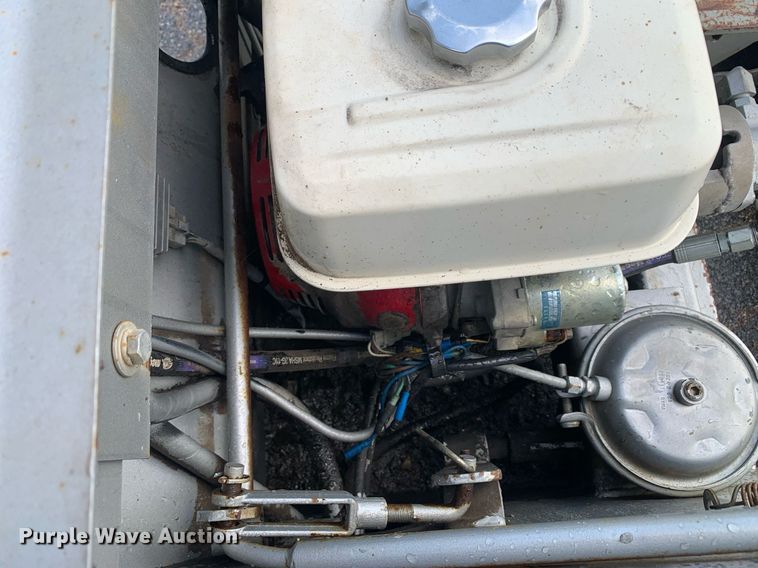 image for item LH9736 2006 Trail King TK110HDG  lowboy equipment trailer