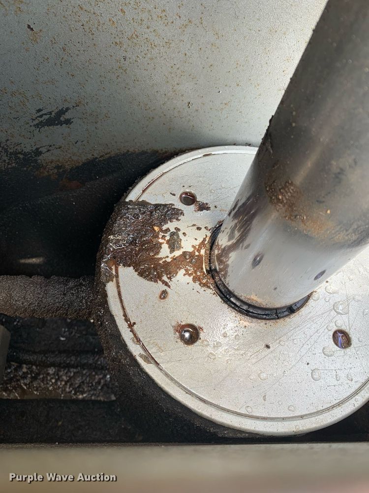 image for item LH9736 2006 Trail King TK110HDG  lowboy equipment trailer