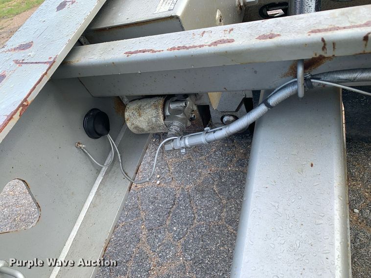 image for item LH9736 2006 Trail King TK110HDG  lowboy equipment trailer