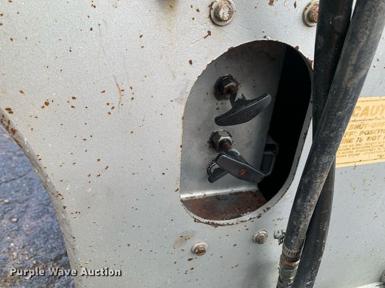 image for item LH9736 2006 Trail King TK110HDG  lowboy equipment trailer