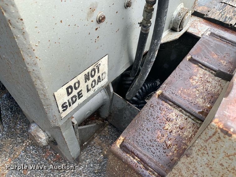 image for item LH9736 2006 Trail King TK110HDG  lowboy equipment trailer