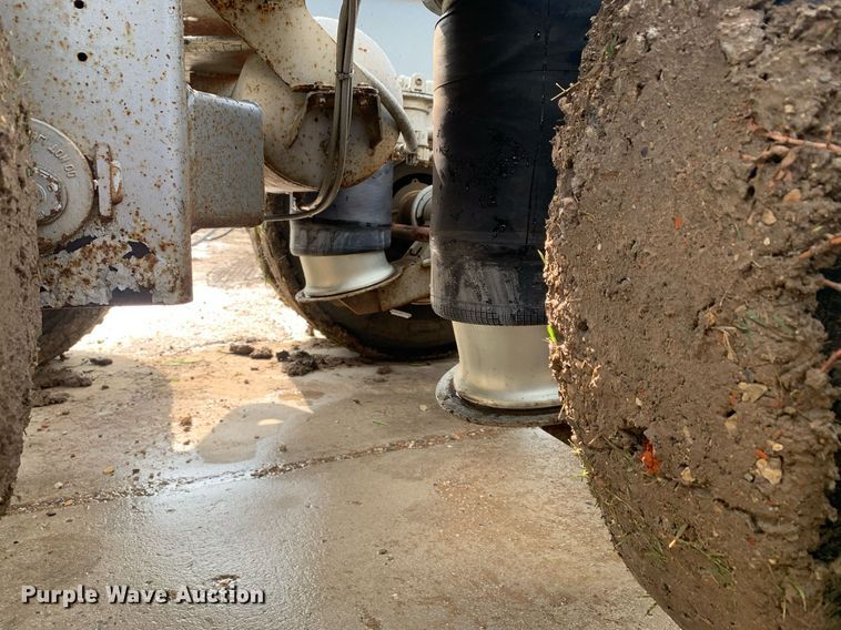 image for item LH9736 2006 Trail King TK110HDG  lowboy equipment trailer