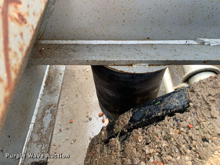 image for item LH9736 2006 Trail King TK110HDG  lowboy equipment trailer