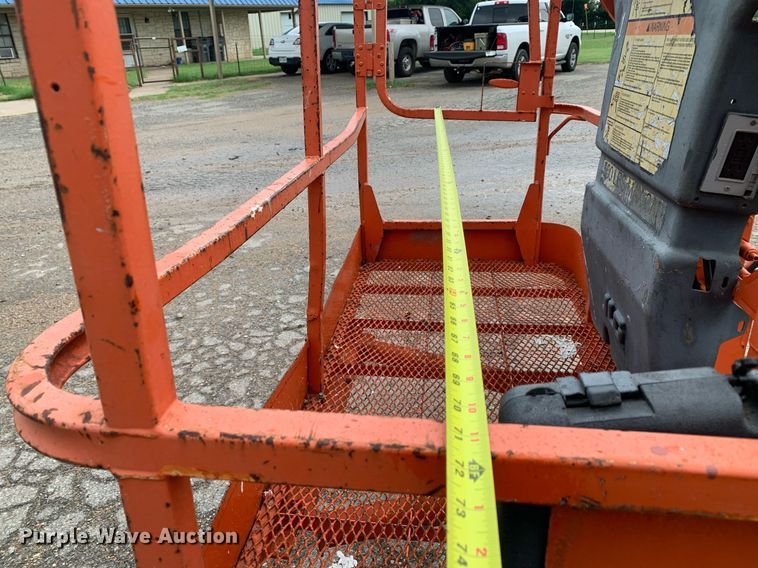 image for item LH9741 2005 JLG 450AJSII  boom lift