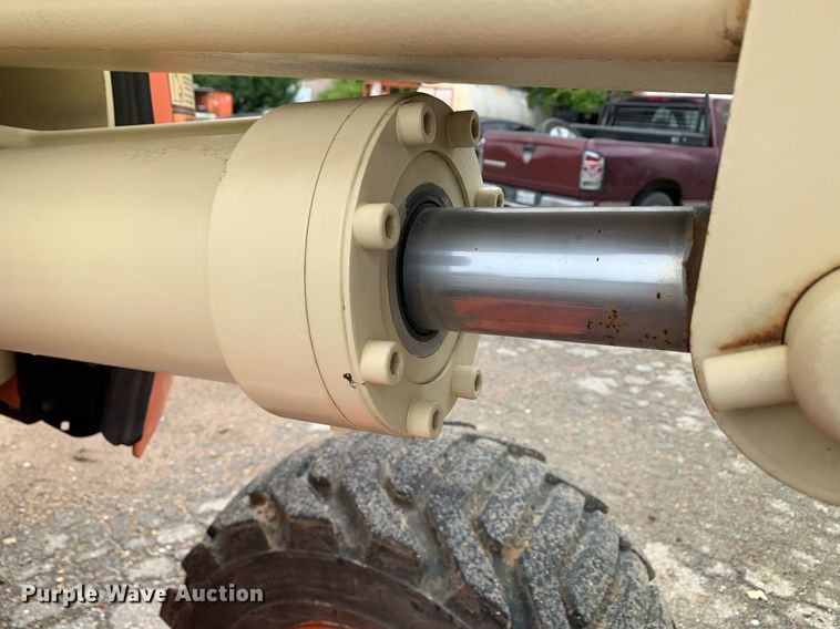 image for item LH9741 2005 JLG 450AJSII  boom lift