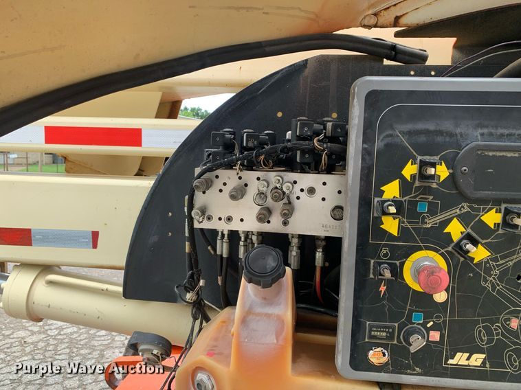 image for item LH9741 2005 JLG 450AJSII  boom lift