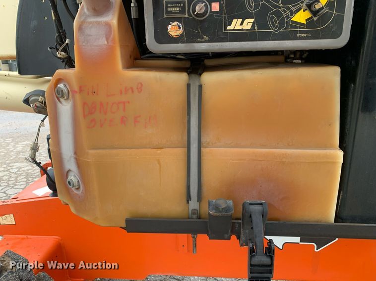 image for item LH9741 2005 JLG 450AJSII  boom lift