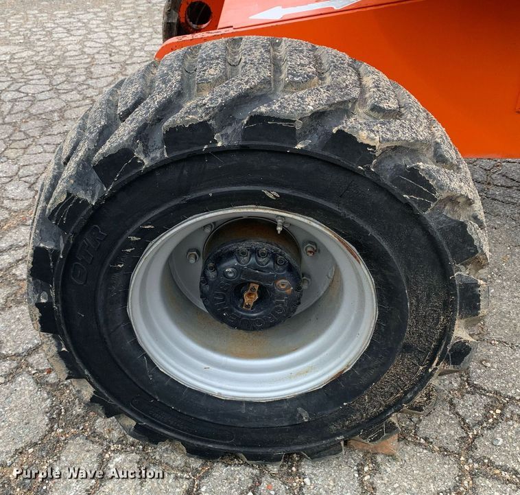 image for item LH9741 2005 JLG 450AJSII  boom lift