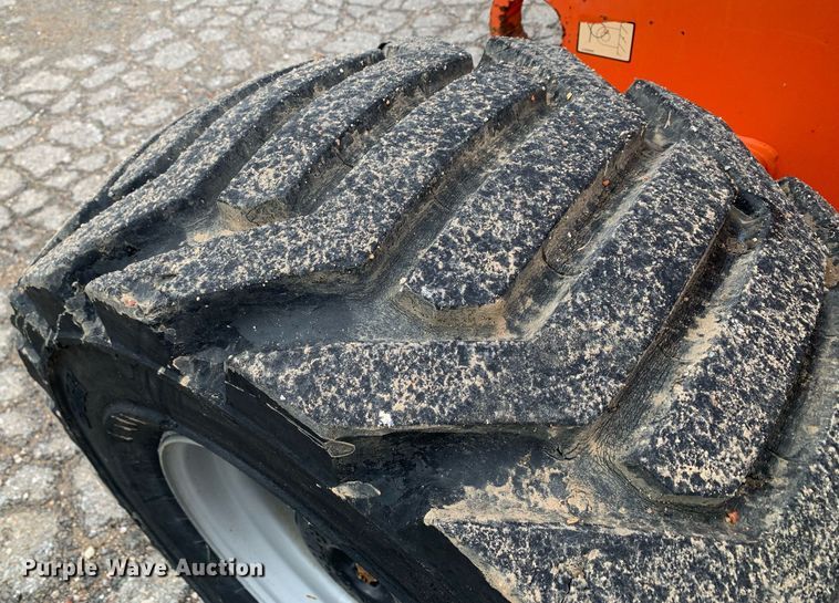 image for item LH9741 2005 JLG 450AJSII  boom lift