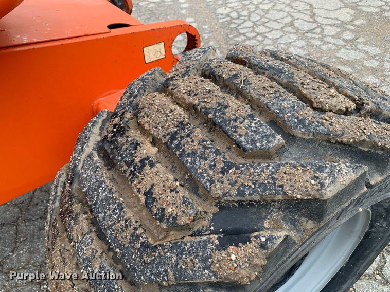 image for item LH9741 2005 JLG 450AJSII  boom lift