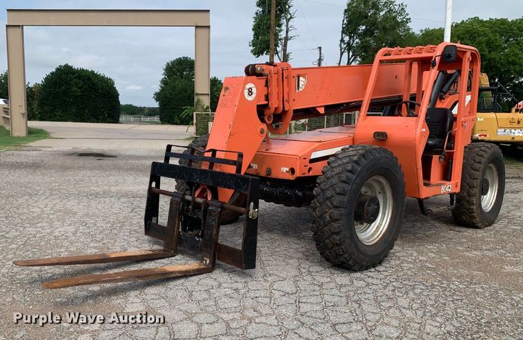 image for item LH9742 2006 Sky Trak 8042  telehandler