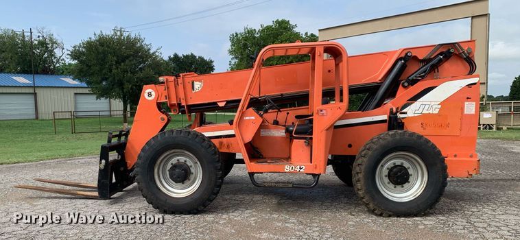image for item LH9742 2006 Sky Trak 8042  telehandler