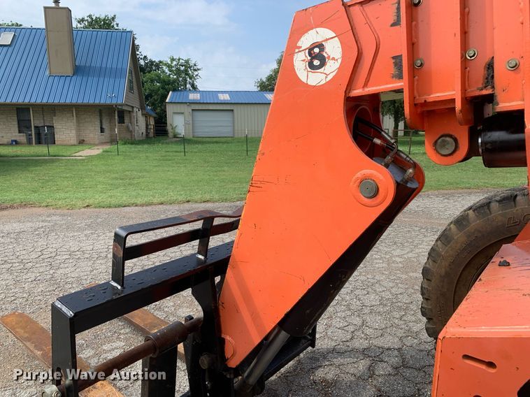 image for item LH9742 2006 Sky Trak 8042  telehandler