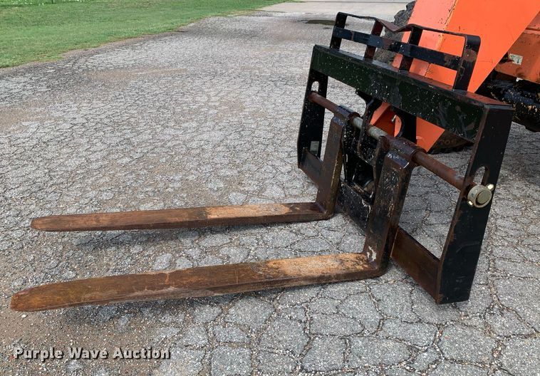 image for item LH9742 2006 Sky Trak 8042  telehandler