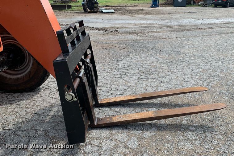 image for item LH9742 2006 Sky Trak 8042  telehandler