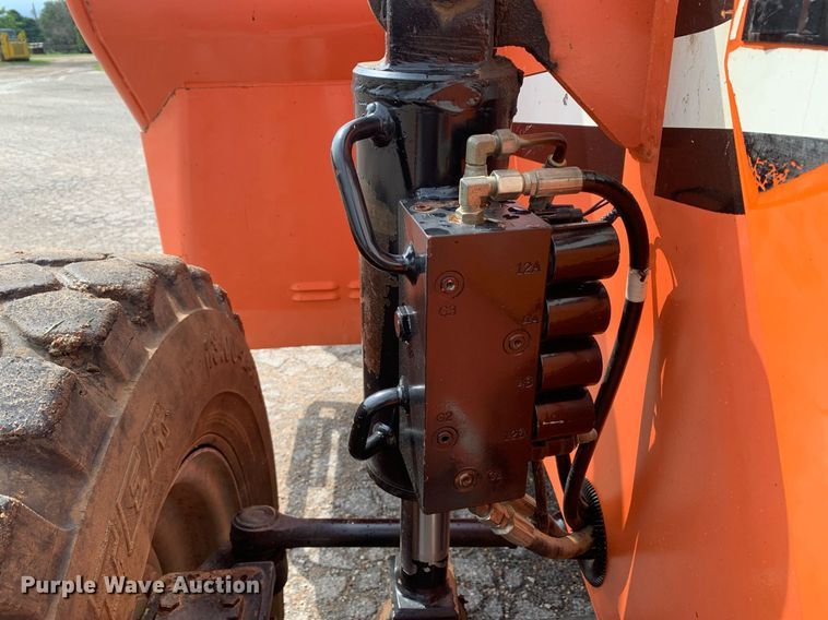 image for item LH9742 2006 Sky Trak 8042  telehandler