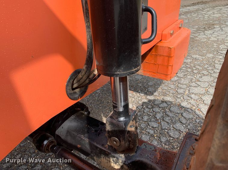 image for item LH9742 2006 Sky Trak 8042  telehandler