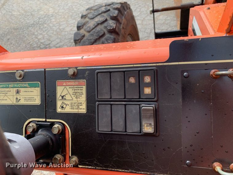 image for item LH9742 2006 Sky Trak 8042  telehandler