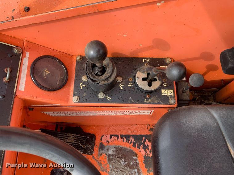 image for item LH9742 2006 Sky Trak 8042  telehandler