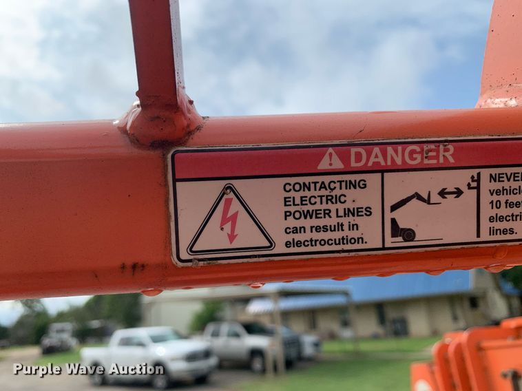 image for item LH9742 2006 Sky Trak 8042  telehandler