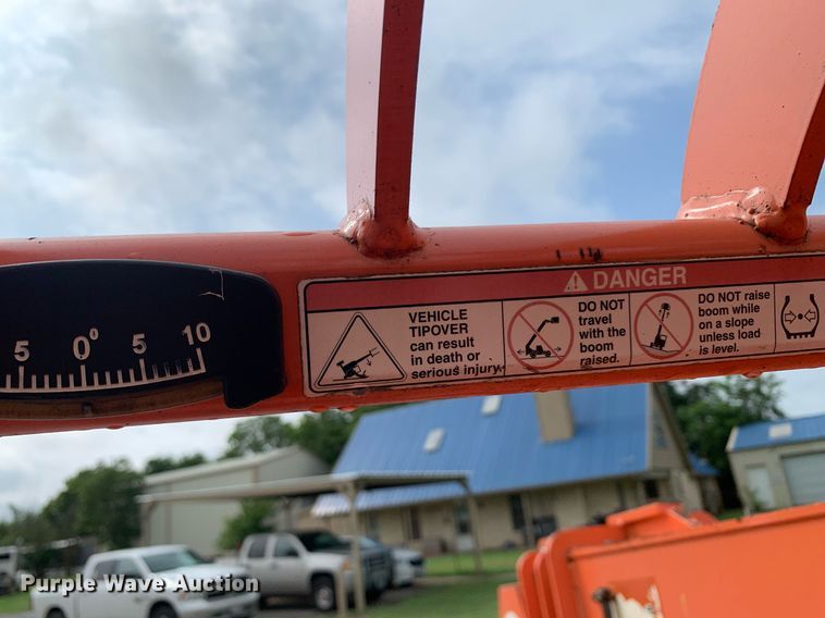 image for item LH9742 2006 Sky Trak 8042  telehandler