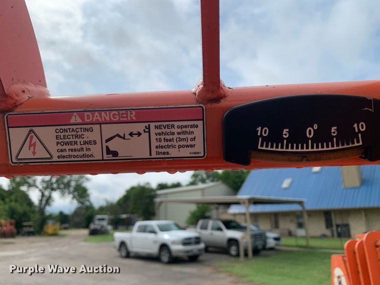 image for item LH9742 2006 Sky Trak 8042  telehandler