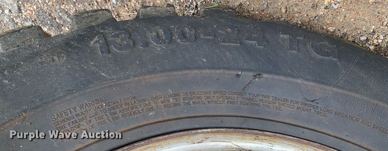 image for item LH9742 2006 Sky Trak 8042  telehandler