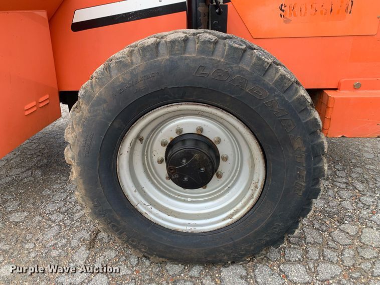 image for item LH9742 2006 Sky Trak 8042  telehandler